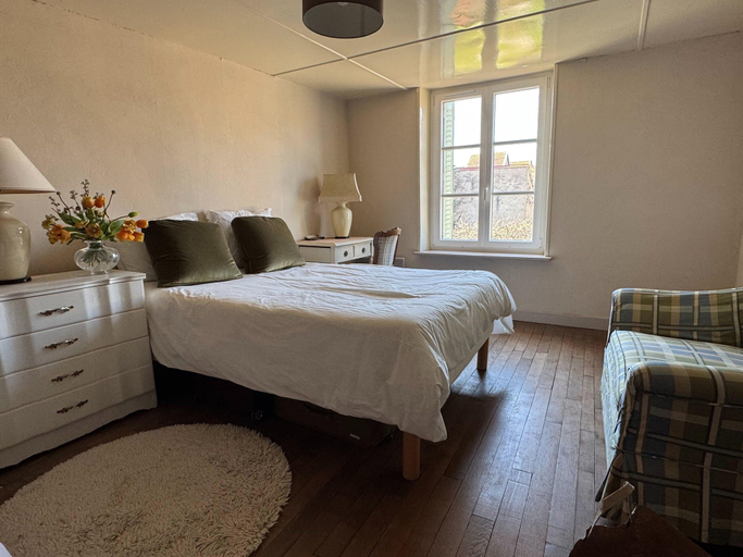 Room 3, Charming and Comfortable Holiday Home in Melay, Haute-Marne
