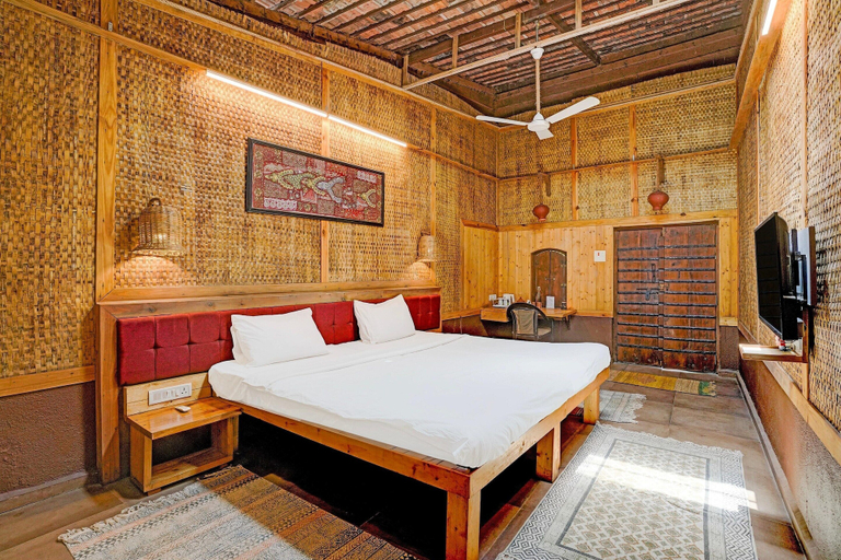 Room 4, Palette Palghar Irayos Resort, Palghar