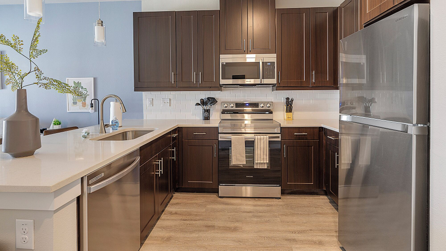Private kitchen 4, Landing Furnished Apartments - Corinth, Denton