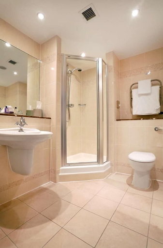 Bathroom 5, Macdonald Portal Hotel, Golf and Spa, Cheshire East