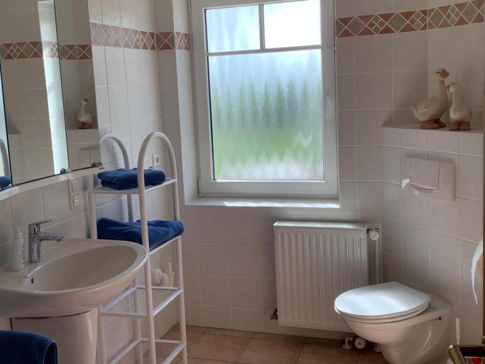 Bathroom 2, Ferienhaus Seeluft in Klein Labenz, Nordwestmecklenburg