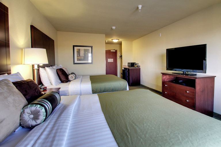 Bedroom 4, Cobblestone Hotel & Suites - Wayne, Wayne