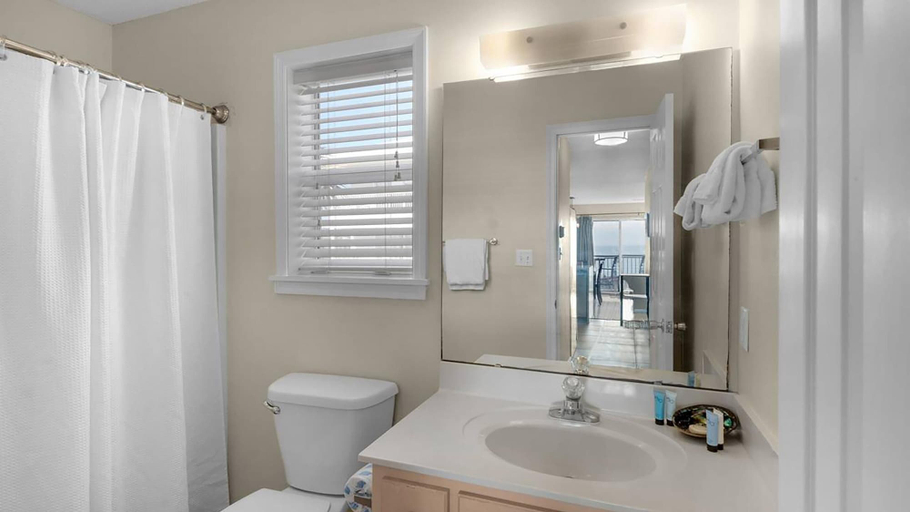 Bathroom 4, Beachside Villas 621, Walton