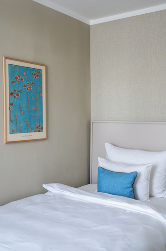 Bedroom 3, Hotel Vier Jahreszeiten, Salzburg