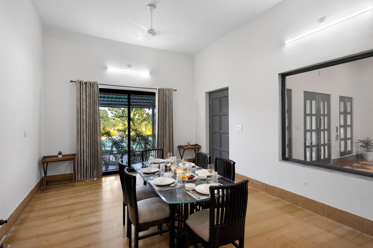 Dining 4, Raas Stays by ELIVAAS 4BHK Villa, Udaipur