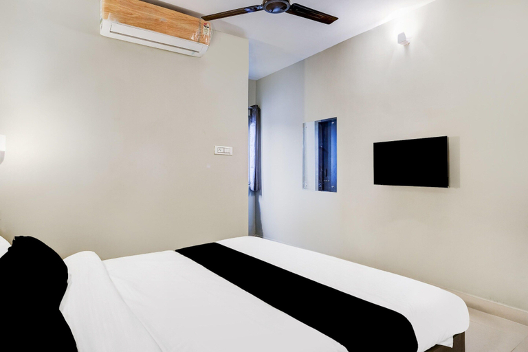 Room 5, Super Deluxe Room Cloud Stay Inn, Kamrup Metropolitan