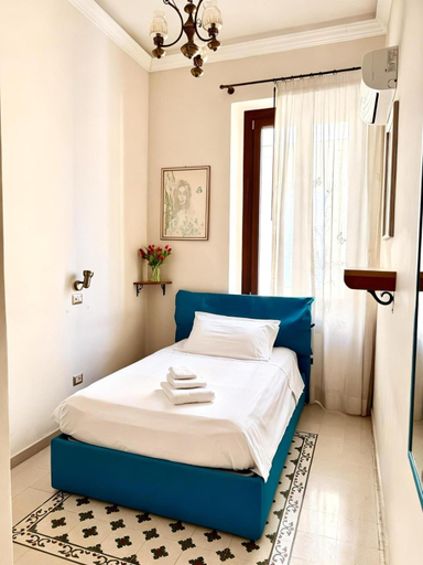 Bedroom 2, IL PALAZZO - Luxury Home & Event, Cosenza