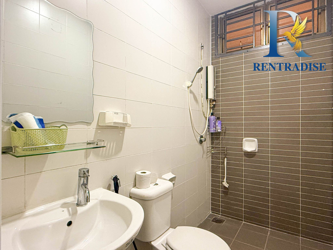 Bathroom 5, Austin Palazio Apartment by RR JBcity, Johor Bahru