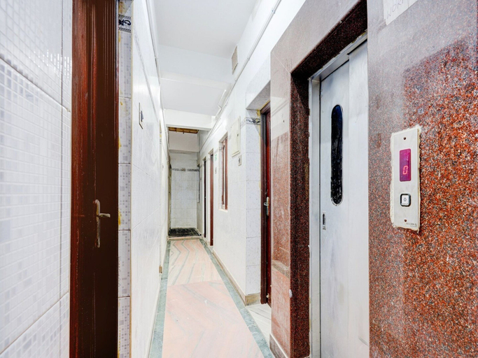 Interior 2, Deluxeannakilly Tower Guest House, Chennai