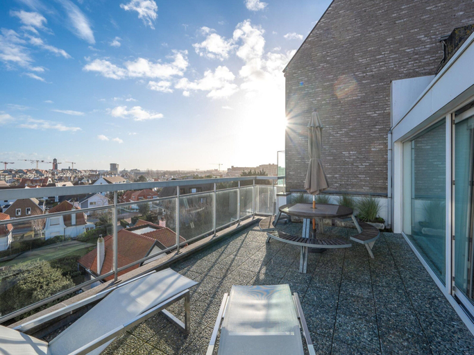 Balcony 4, Stylish Stay by Rubensplein, West-Vlaanderen