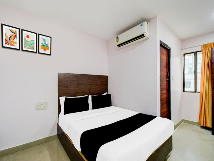 Room 2, Deluxe Hotel Sri Varaahi inn, Hyderabad