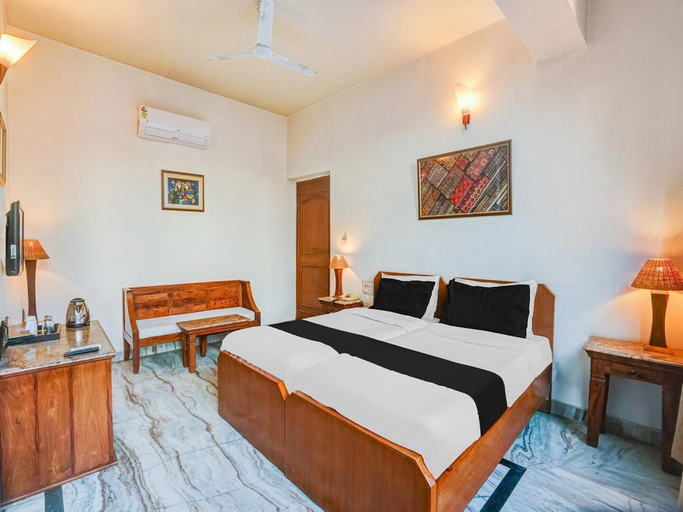 Room 2, Deluxe Hotel Luna Rosa, Jaipur