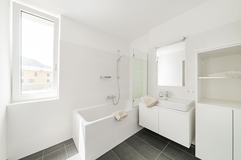 Bathroom 4, Traunseeresidenzen, Gmunden