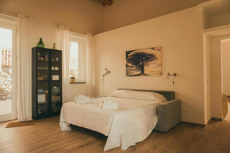 Bedroom 2, Contrada Salice, Catania