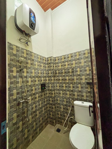 Bathroom 5, Oksel Ranau, South Ogan Komering Ulu