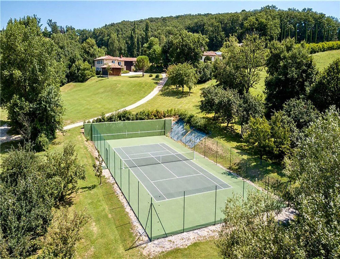 Sport court 3, French Villa With Pool & Games Room, Tarn