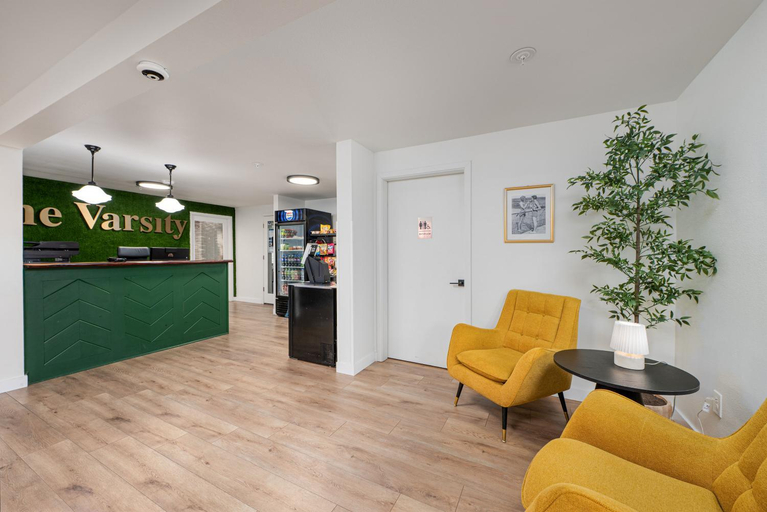 Public Area 2, King Oscar Motel, Lewis
