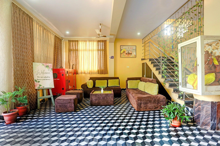 Lobby 5, Deluxe Hotel Padmahari, Puri