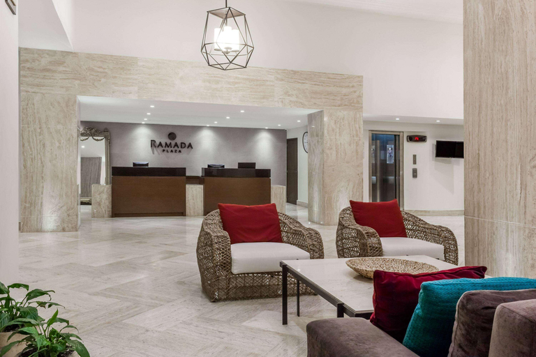 Public Area 2, Ramada Plaza by Wyndham Leon, León