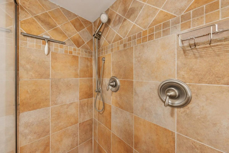 Bathroom 4, Bluff Villas 1726, Beaufort