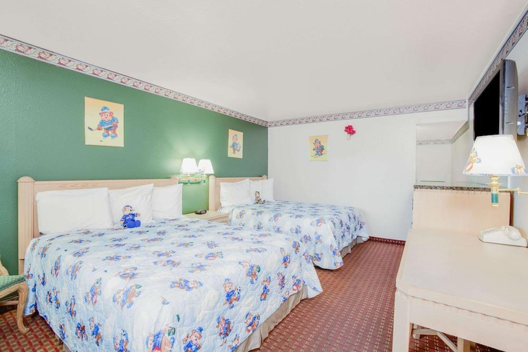 Bedroom 5, Rodeway Inn Memphis, Hall
