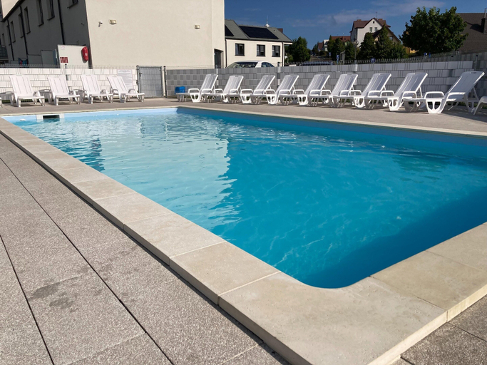 Pool 5, Two-story Holiday Homes With a Summer Pool, Sławno