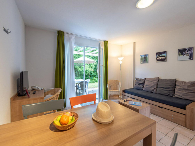 Living room 2, Accessible Stay in Saumur With Terrace, Maine-et-Loire