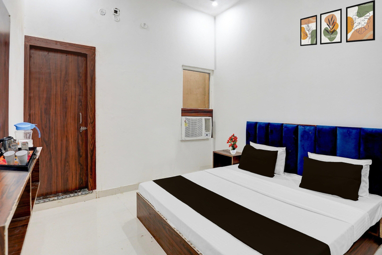 Room 3, Super Hotel O Mathura-bharatpur, Mathura