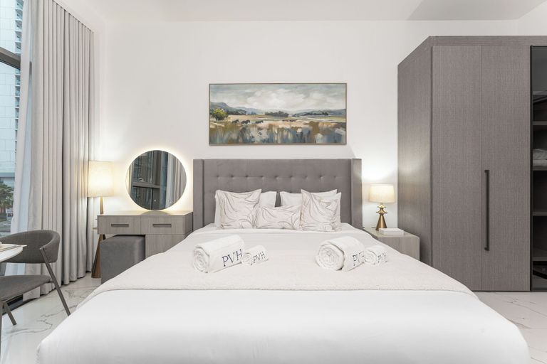 Room 5, PVH - Royal Regency - Modern Studio, Dubai