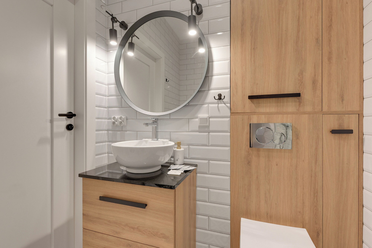Bathroom 3, Letnica 31 by Grand Apartments, Gdańsk City