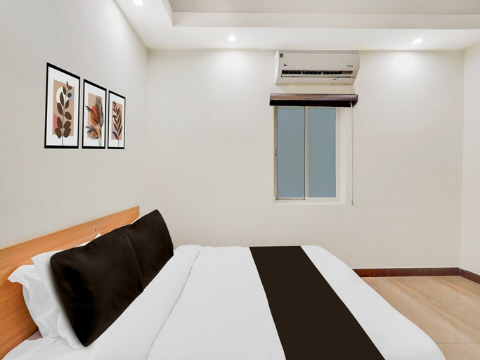 Room 4, Deluxe OXY Royal Residency, Ranchi