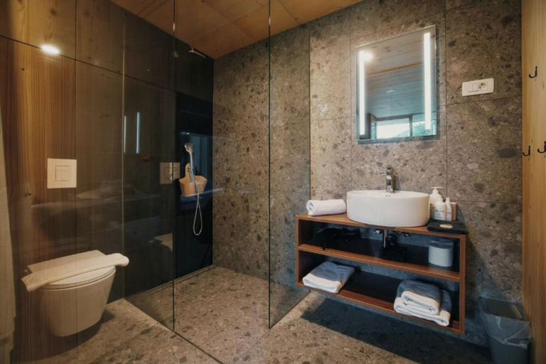 Bathroom 3, Theodosius Glamping Mobile Home, Vipava