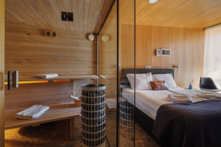 Room 4, Theodosius Glamping Mobile Home, Vipava