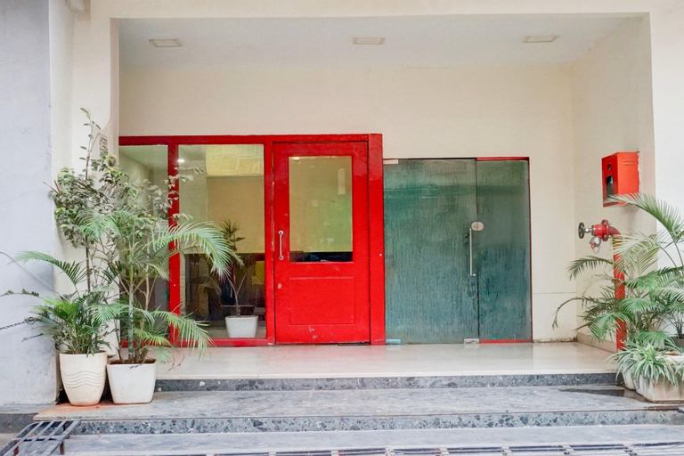 Reception 2, Classic With Balcony Hotel Town Plaza, Pune