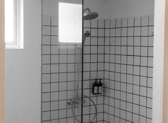 Malaka Hotel - Bathroom