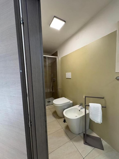 Bathroom 4, A due Passi Dal Centro, Syracuse