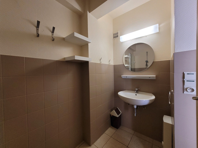 Bathroom 5, Steps From the Quiet Seaside Path, West-Vlaanderen