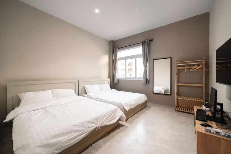 Room 3, Kosin House, Pom Pram Sattru