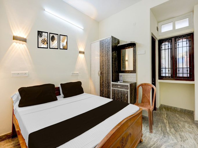 Room 5, Deluxeannakilly Tower Guest House, Chennai
