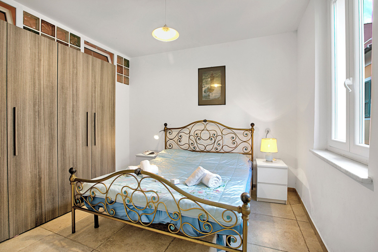 Room 5, Paolo & Elisa - Sea Front Apartments, Savona