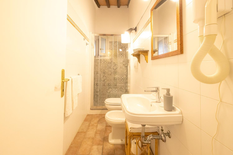 Bathroom 2, B&B Le Cascatelle di Saturnia, Grosseto