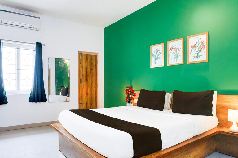 Room 2, Classic With Balcony Pioneer Suites, Bangalore