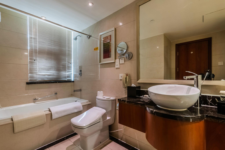 Bathroom 4, Grand Rezen Hotel Merryland Changshu, Suzhou