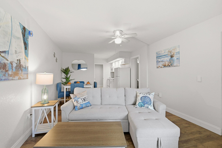 Living area 5, Ocean Breeze Resort 202, Volusia