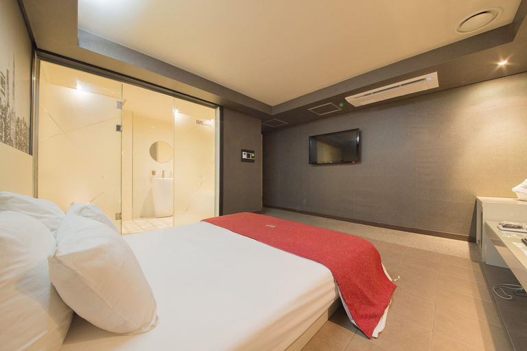 Bedroom 3, Hansung University Entrance (Hyehwa) May, Seongbuk