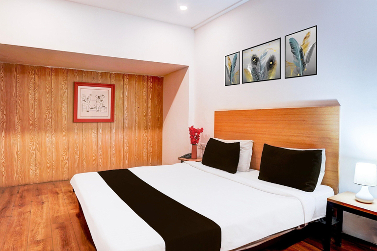 Room 4, Deluxe Nagpur Railway Orient Avenue, Nagpur