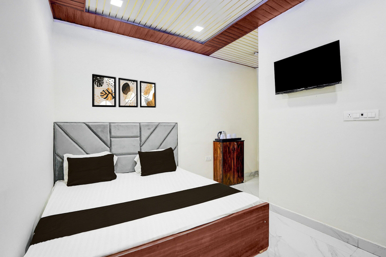 Room 4, Hotel O Ugat Canal Surat Royal Orbit, Surat
