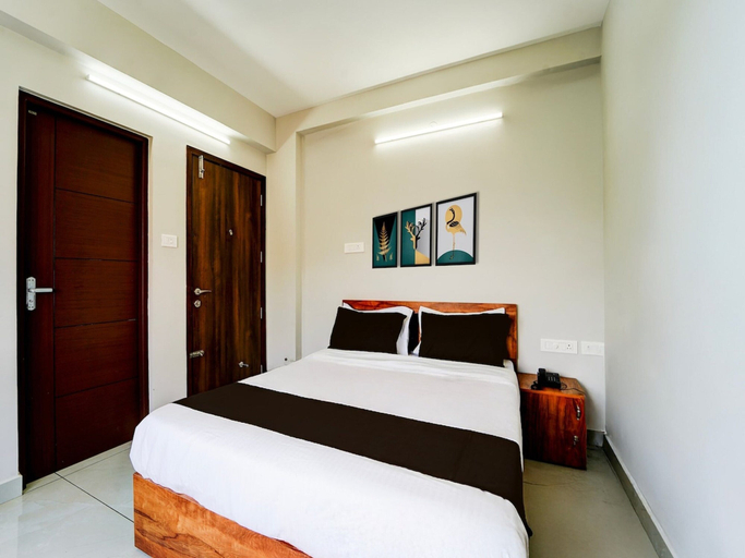 Room 3, Deluxe Super Townhouse Oak Cochin, Ernakulam