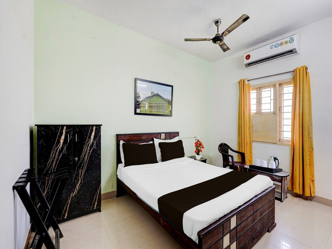 Room 4, Deluxe Guna Residency, Kancheepuram