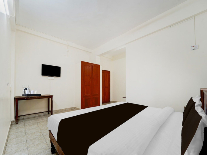 Room 3, Classic With Balcony Mannil Regency, Pathanamthitta